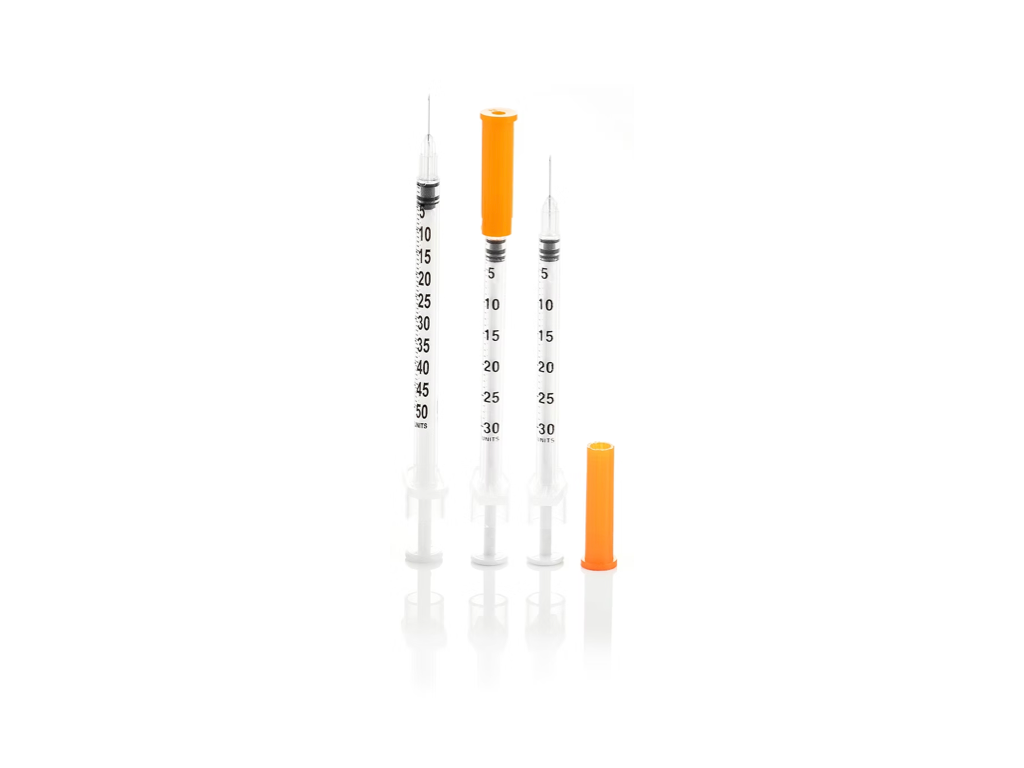 Insulin Syringe | Labs Choice Insulin Syringes are designed for accurate and comfortable subcutaneous insulin administration. A silicon-coated needle supports smooth skin penetration, while the transparent barrel and clearly graduated scale allow for easy dose measurement. The no-dead-space design helps deliver the intended dose with minimal medication waste. | Labs Choice