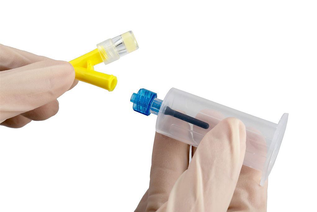 Needle Holders | NH01 – Single-Use Holder. Compatible with Vacutainer tubes and blood collection needles. Custom colors available. NH02 – Blood Transfer Holder. Enables needleless specimen transfer from syringes to evacuated tubes or blood culture bottles. NH03 – Luer Lock Access Holder
Compatible with female luer connections and IV ports designed for luer access. | Labs Choice