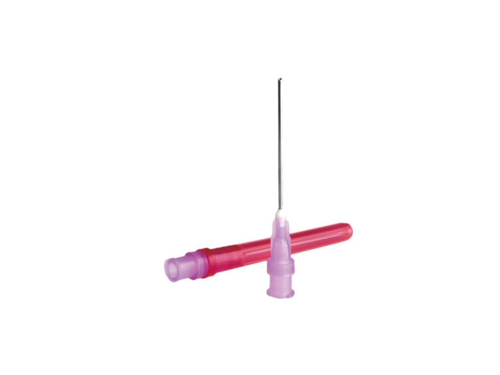 Blunt Needle With Filter | Labs Choice Blunt Needle With Filter is a sterile, single-use device designed for safer medication preparation and drug admixture. Its integrated 5 µm filter membrane helps prevent glass particles from being drawn into the syringe when withdrawing medication from glass ampoules. The thin-walled cannula and optimized 45° bevel support efficient fluid transfer. | Labs Choice