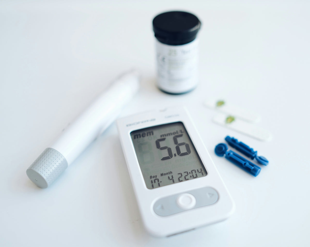 Diabetes Care | Insulin syringes, Insulin Pen Needles, Safety Lancets, Blood Glucose Monitoring Systems. | Labs Choice